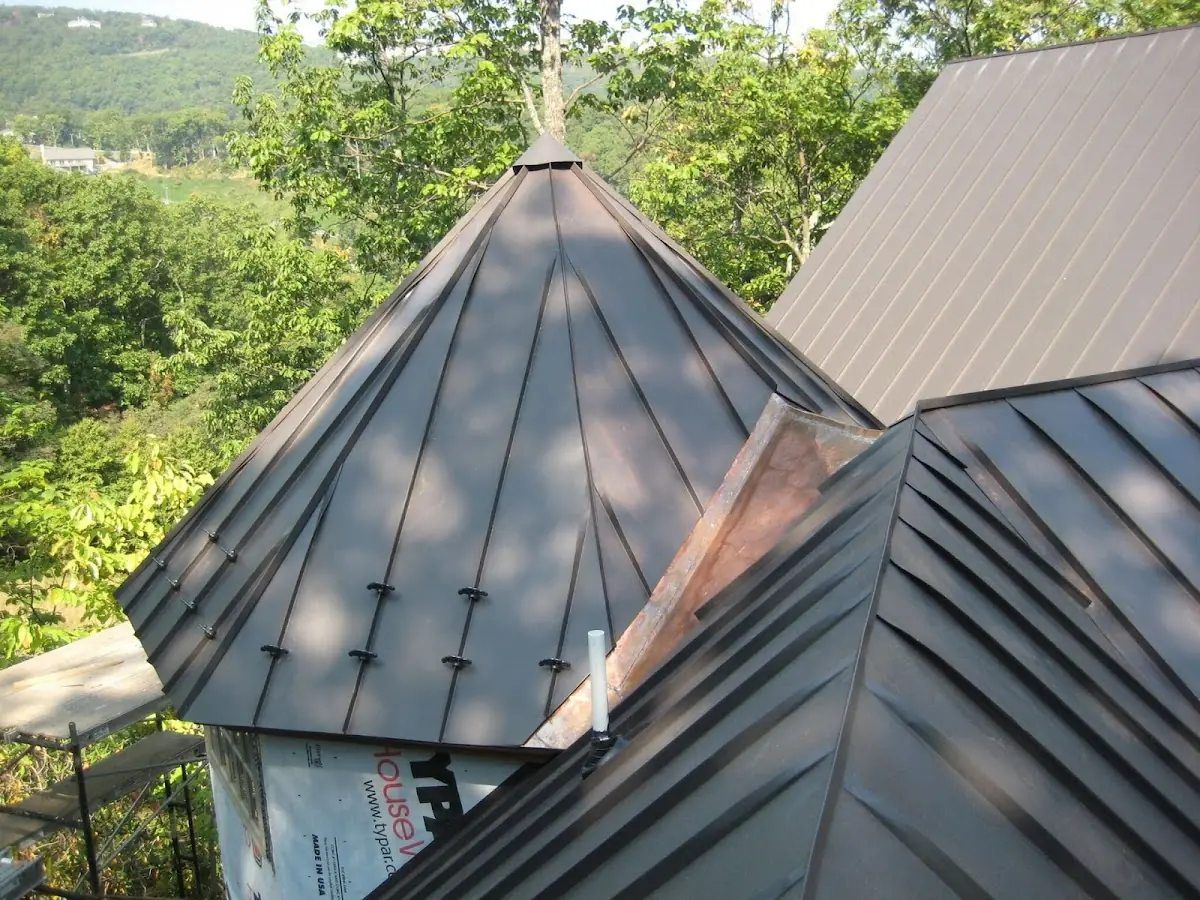 Professional Gutter Cleaning by Craftsman Roofing in Palmyra